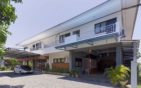 RedDoorz near Sam Ratulangi Airport Manado