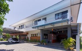 RedDoorz near Sam Ratulangi Airport Manado